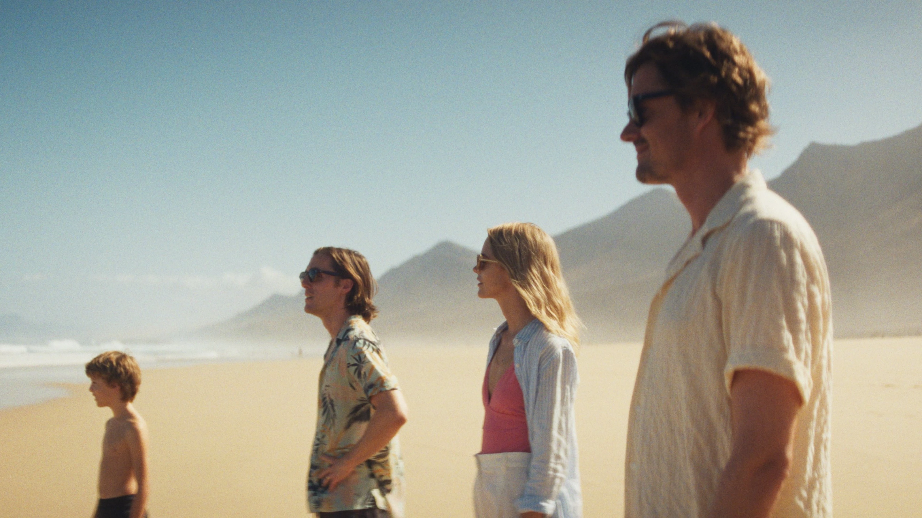 Phim Chuyện Xảy Ra Trên Đảo - Islands (2025)