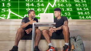 Phim Dùng tiền khôn ngoan - Get Smart With Money (2022)