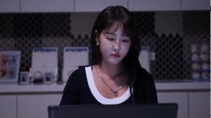 Xem Phim Tìm Kiếm Bạn Tình Trong Căn Phòng Bí Mật