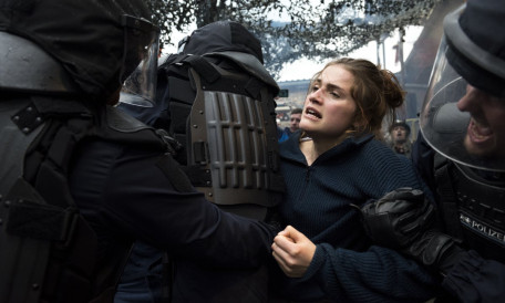 Xem Phim Và ngày mai, cả thế giới